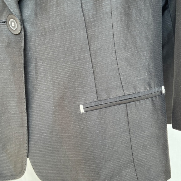 Studio (8 US) silk & linen one-button blazer in black - Picture 6 of 16